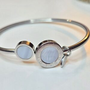 Lotus Style 390 Bangle Bracelet Jewelry Silver Tone